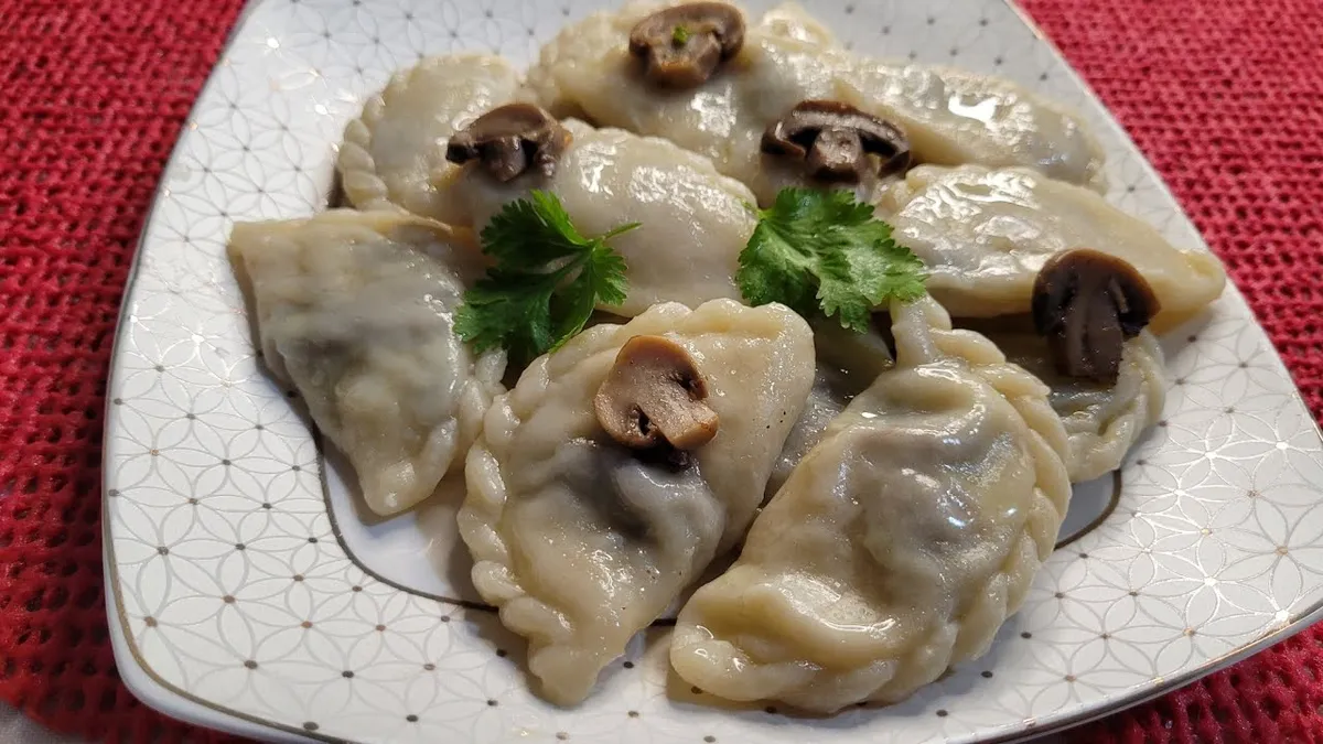 Вареники с грибами и картофелем